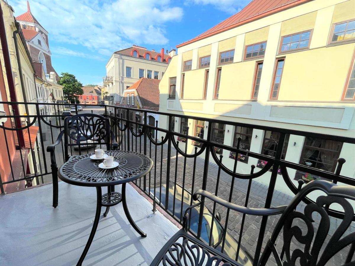 Picturesque Old Town Apartment With Charming Balcony Kaunas Dış mekan fotoğraf