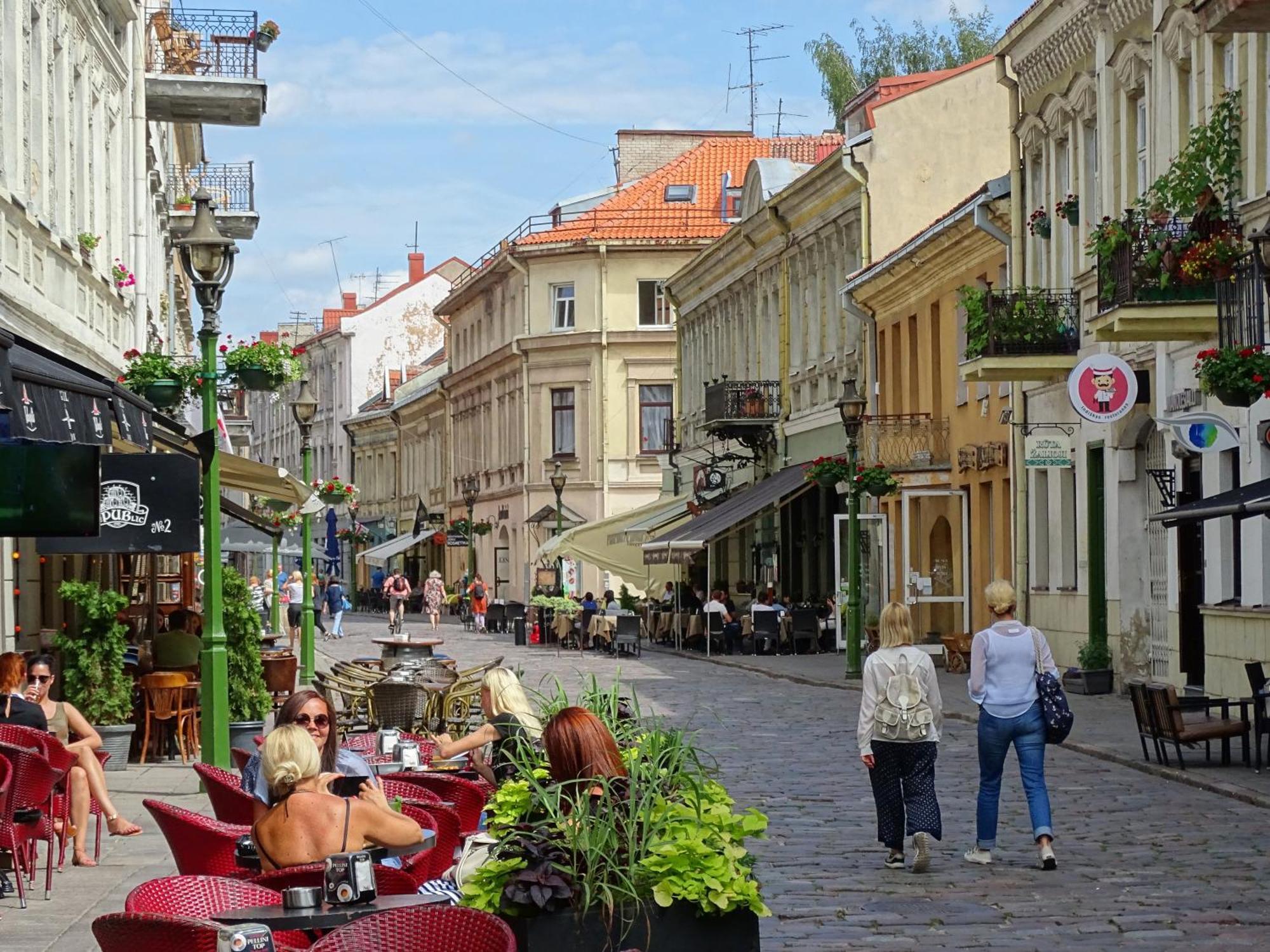 Picturesque Old Town Apartment With Charming Balcony Kaunas Dış mekan fotoğraf
