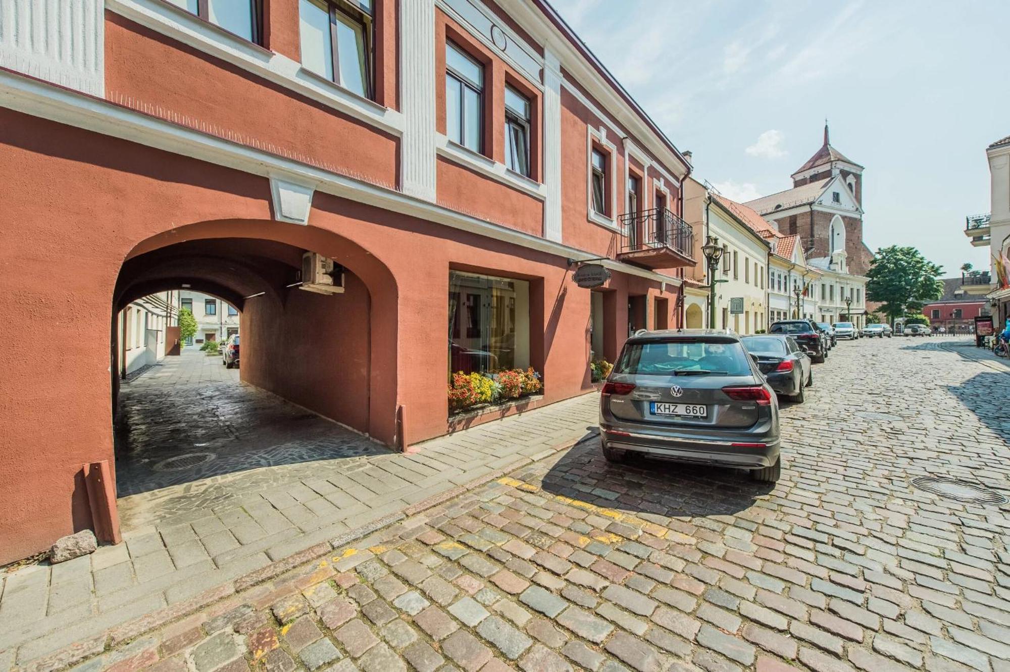 Picturesque Old Town Apartment With Charming Balcony Kaunas Dış mekan fotoğraf